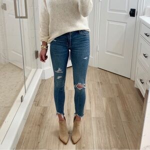 Abercrombie & Fitch High Rise Super Skinny Ankle Raw Hem Jeans Size 30 / 10